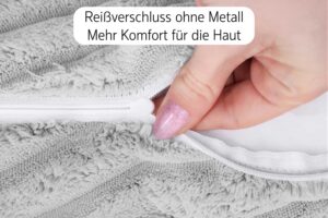 Dekokissen 4er Set mit Füllung und Bezug in Cord-Optik - Sofakissen & Zierkissen