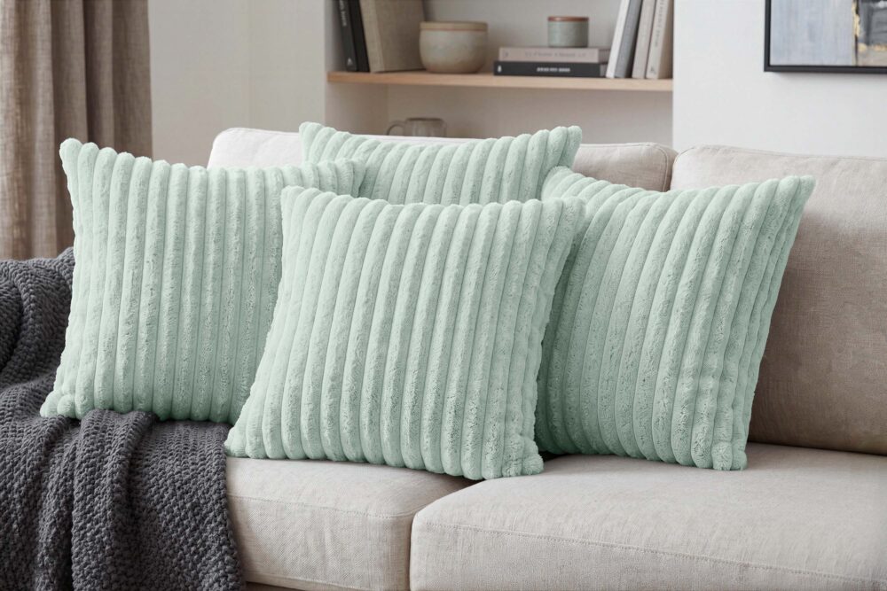 Kissenbezüge 4er Set ohne Füllung in Cord-Optik mit Hotelverschluss - 40x40, 45x45 & 50x50 cm